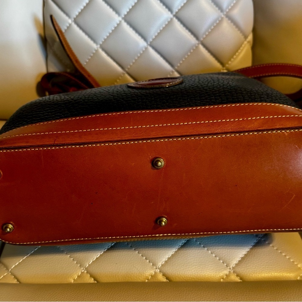 *Summer Clear Out* Dooney & Bourke Navy and Tan AWL Shoulder Bag - Picture 5 of 9